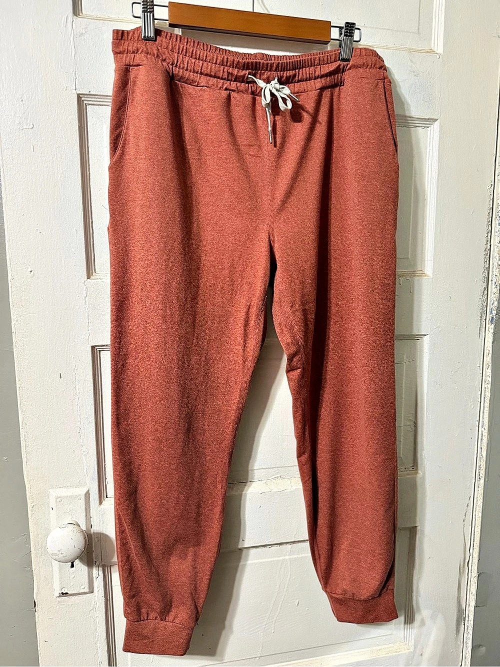 vuori Performance Jogger Pants in Orange
